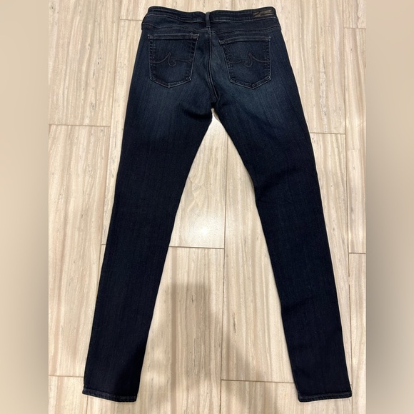 AG Adriano Goldschmied. The Legging super skinny. Dark wash faded finish. 27R - Picture 2 of 4